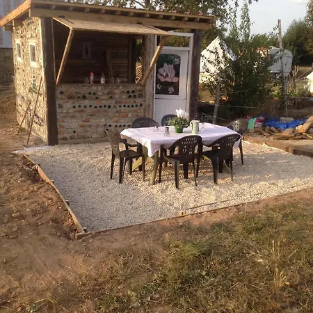 The Country Shack Rosie Campismo de Luxo L'Epinay-le-Comte